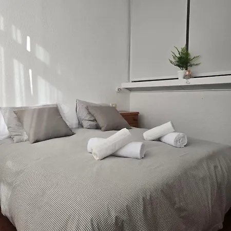 Experience Apartment *